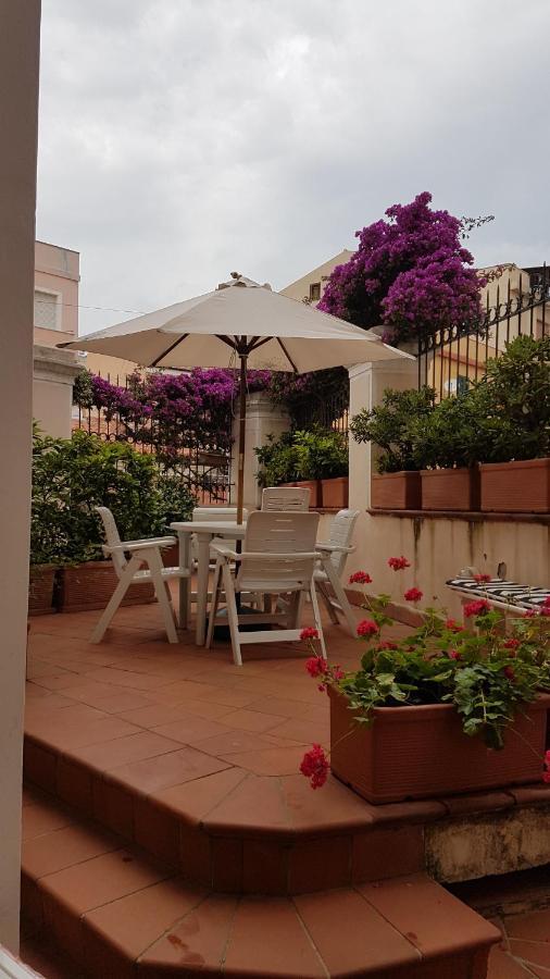 Monolocale In Villa Centrale La Maddalena  Exterior photo